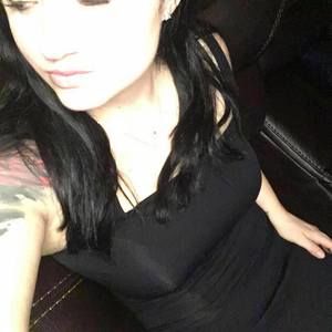 Meet your Posher, Alicia